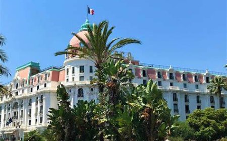 15 Recommended Hotels in France — and the Room Types That Set Them Apart